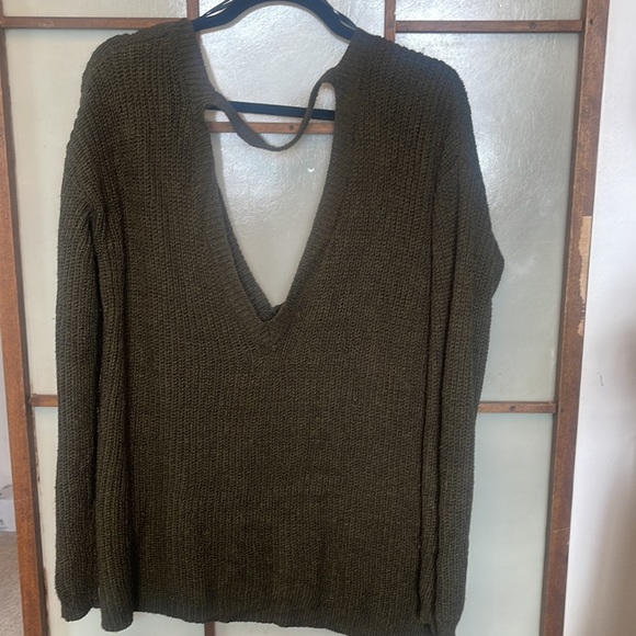 FOREVER 21 Deep V Sweater - Picture 2 of 2